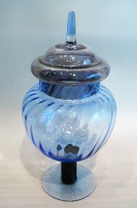 Isoäidin karkkipurkki, candy jar
